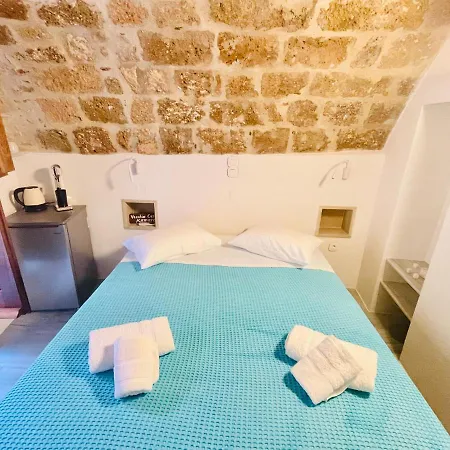 Vecchia Casa Kamara *