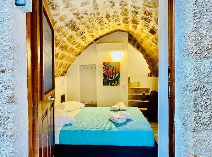 Vecchia Casa Kamara *